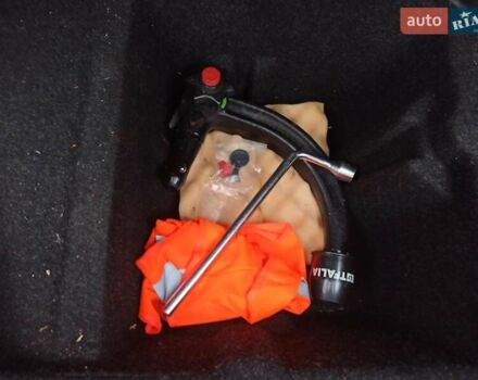 Черный БМВ 3 Серия, объемом двигателя 2 л и пробегом 184 тыс. км за 8600 $, фото 24 на Automoto.ua