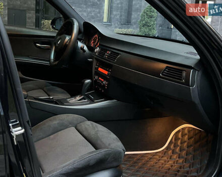 Чорний БМВ 3 Серія, об'ємом двигуна 3 л та пробігом 205 тис. км за 6999 $, фото 15 на Automoto.ua