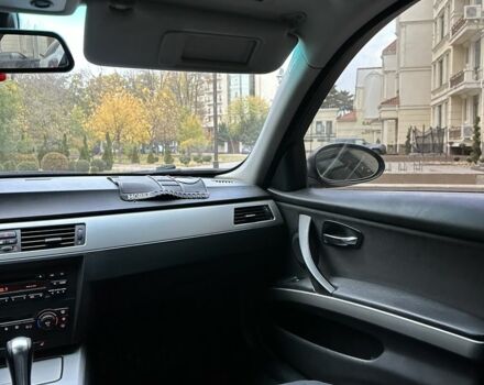 Черный БМВ 3 Серия, объемом двигателя 2 л и пробегом 265 тыс. км за 5800 $, фото 9 на Automoto.ua
