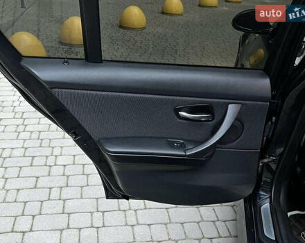 Чорний БМВ 3 Серія, об'ємом двигуна 3 л та пробігом 205 тис. км за 6999 $, фото 18 на Automoto.ua