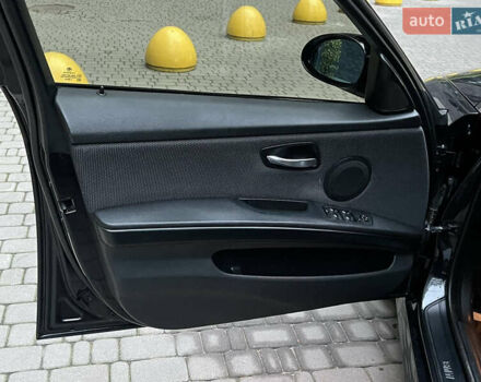 Чорний БМВ 3 Серія, об'ємом двигуна 3 л та пробігом 205 тис. км за 6999 $, фото 21 на Automoto.ua