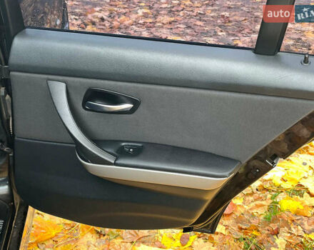 БМВ 3 Серия 2006 в Киеве на Automoto.ua Черный БМВ 3 Серия, объемом двигателя 2 л и пробегом 328 тыс. км за 7790 $, фото 25 на Automoto.ua