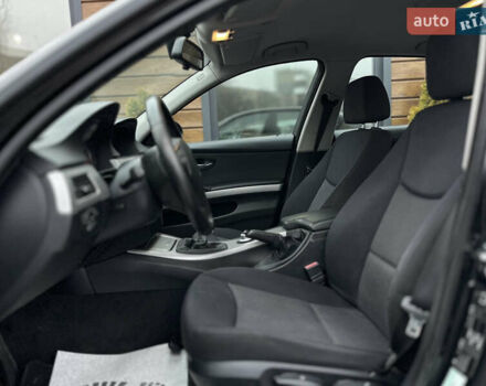 Черный БМВ 3 Серия, объемом двигателя 2 л и пробегом 278 тыс. км за 8900 $, фото 26 на Automoto.ua