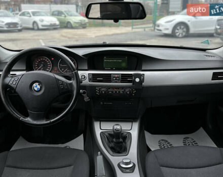 Черный БМВ 3 Серия, объемом двигателя 2 л и пробегом 278 тыс. км за 8900 $, фото 30 на Automoto.ua
