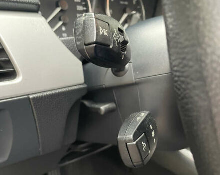 Черный БМВ 3 Серия, объемом двигателя 2 л и пробегом 286 тыс. км за 6950 $, фото 40 на Automoto.ua