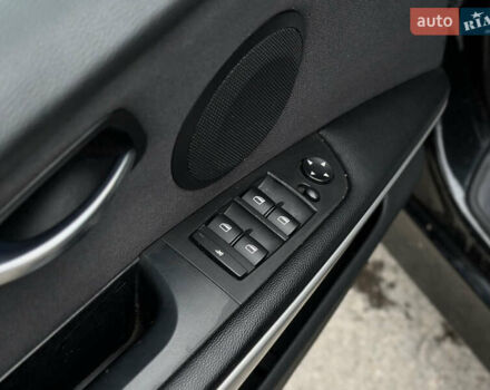 Черный БМВ 3 Серия, объемом двигателя 2 л и пробегом 278 тыс. км за 8900 $, фото 24 на Automoto.ua