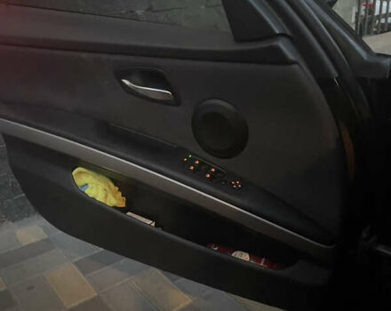 Черный БМВ 3 Серия, объемом двигателя 2 л и пробегом 212 тыс. км за 7700 $, фото 11 на Automoto.ua