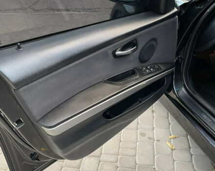 Черный БМВ 3 Серия, объемом двигателя 1.8 л и пробегом 260 тыс. км за 7500 $, фото 23 на Automoto.ua