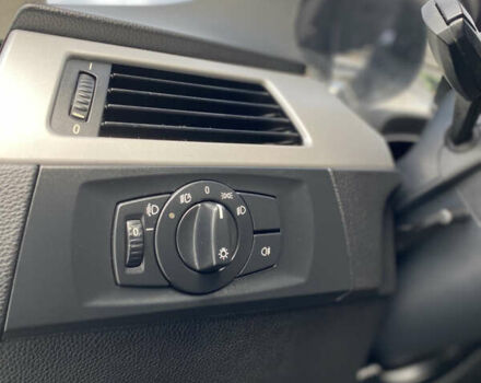 Черный БМВ 3 Серия, объемом двигателя 2 л и пробегом 233 тыс. км за 6700 $, фото 18 на Automoto.ua