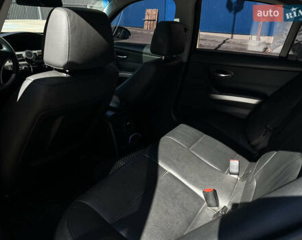 Чорний БМВ 3 Серія, об'ємом двигуна 2 л та пробігом 386 тис. км за 9000 $, фото 10 на Automoto.ua