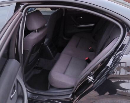 Чорний БМВ 3 Серія, об'ємом двигуна 2 л та пробігом 210 тис. км за 6900 $, фото 12 на Automoto.ua