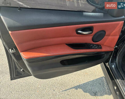 Черный БМВ 3 Серия, объемом двигателя 2 л и пробегом 185 тыс. км за 10000 $, фото 8 на Automoto.ua