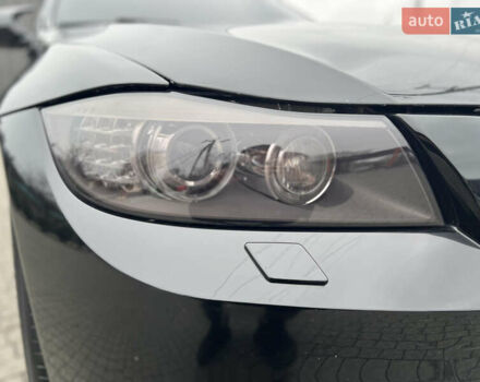 Чорний БМВ 3 Серія, об'ємом двигуна 3 л та пробігом 268 тис. км за 11000 $, фото 12 на Automoto.ua