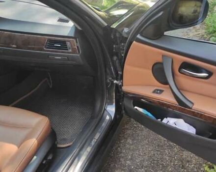 Черный БМВ 3 Серия, объемом двигателя 2.98 л и пробегом 230 тыс. км за 9200 $, фото 4 на Automoto.ua