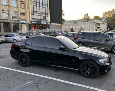 Чорний БМВ 3 Серія, об'ємом двигуна 3 л та пробігом 300 тис. км за 9999 $, фото 1 на Automoto.ua