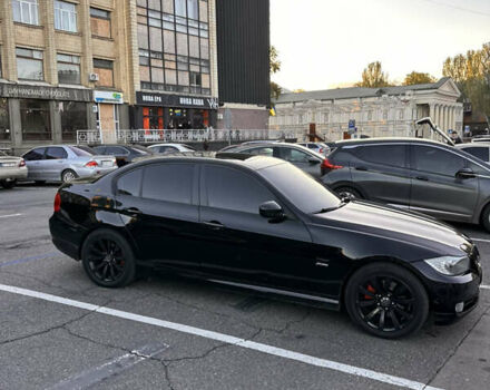 Чорний БМВ 3 Серія, об'ємом двигуна 3 л та пробігом 300 тис. км за 9999 $, фото 3 на Automoto.ua