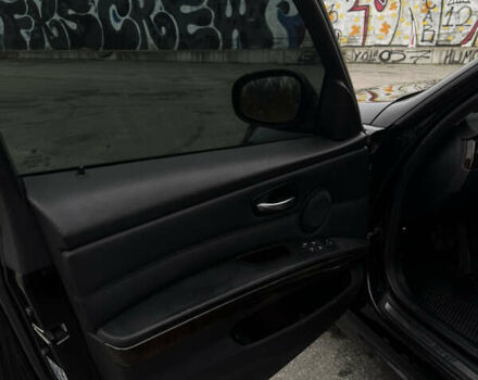 Черный БМВ 3 Серия, объемом двигателя 3 л и пробегом 218 тыс. км за 9000 $, фото 9 на Automoto.ua