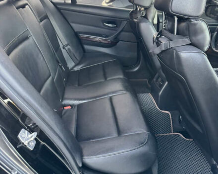 Чорний БМВ 3 Серія, об'ємом двигуна 3 л та пробігом 300 тис. км за 9999 $, фото 21 на Automoto.ua