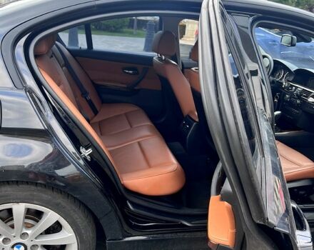 Черный БМВ 3 Серия, объемом двигателя 3 л и пробегом 175 тыс. км за 10500 $, фото 5 на Automoto.ua