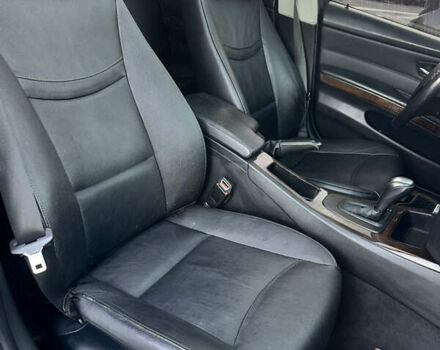 Чорний БМВ 3 Серія, об'ємом двигуна 3 л та пробігом 300 тис. км за 9999 $, фото 9 на Automoto.ua