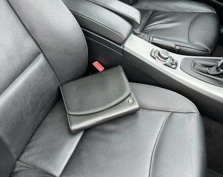 Чорний БМВ 3 Серія, об'ємом двигуна 2 л та пробігом 280 тис. км за 11000 $, фото 31 на Automoto.ua