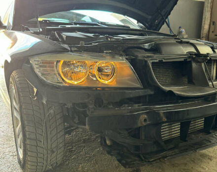 Черный БМВ 3 Серия, объемом двигателя 2 л и пробегом 289 тыс. км за 11794 $, фото 23 на Automoto.ua