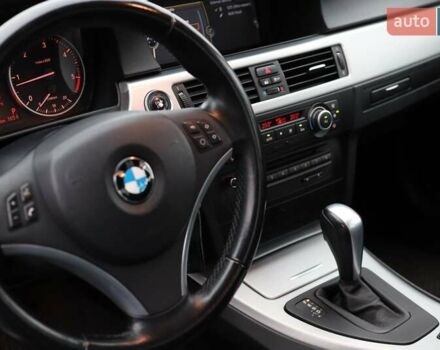Черный БМВ 3 Серия, объемом двигателя 2 л и пробегом 329 тыс. км за 10400 $, фото 5 на Automoto.ua