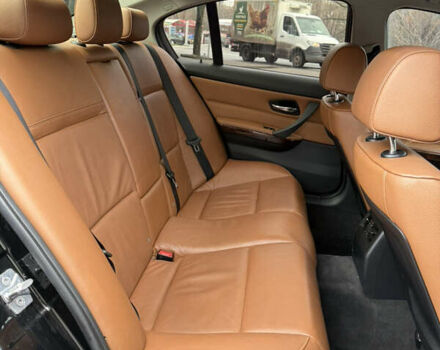 Черный БМВ 3 Серия, объемом двигателя 3 л и пробегом 200 тыс. км за 7899 $, фото 9 на Automoto.ua