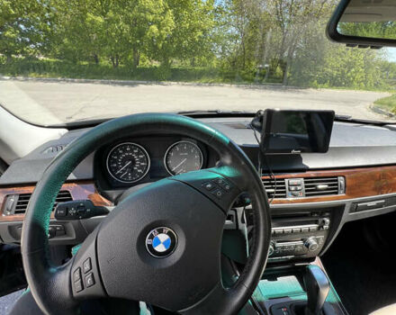 Чорний БМВ 3 Серія, об'ємом двигуна 3 л та пробігом 178 тис. км за 10500 $, фото 12 на Automoto.ua