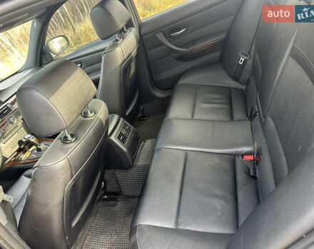 Черный БМВ 3 Серия, объемом двигателя 3 л и пробегом 290 тыс. км за 14000 $, фото 23 на Automoto.ua