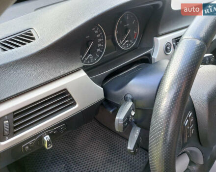 Черный БМВ 3 Серия, объемом двигателя 2 л и пробегом 279 тыс. км за 9800 $, фото 10 на Automoto.ua