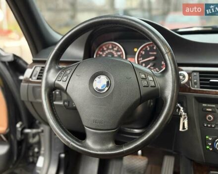 Чорний БМВ 3 Серія, об'ємом двигуна 3 л та пробігом 200 тис. км за 9500 $, фото 28 на Automoto.ua