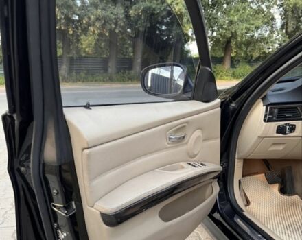 Чорний БМВ 3 Серія, об'ємом двигуна 3 л та пробігом 225 тис. км за 13600 $, фото 21 на Automoto.ua