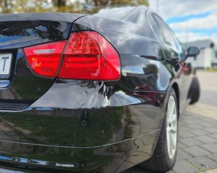 Черный БМВ 3 Серия, объемом двигателя 2 л и пробегом 339 тыс. км за 9200 $, фото 6 на Automoto.ua