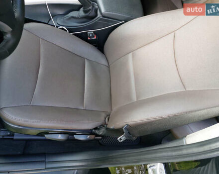 Черный БМВ 3 Серия, объемом двигателя 2 л и пробегом 279 тыс. км за 9800 $, фото 11 на Automoto.ua