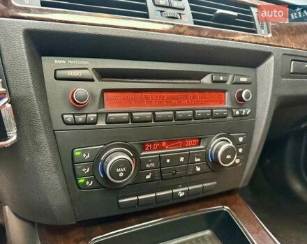 Чорний БМВ 3 Серія, об'ємом двигуна 3 л та пробігом 200 тис. км за 9500 $, фото 32 на Automoto.ua