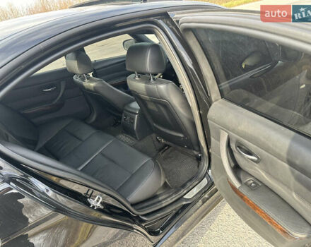 Черный БМВ 3 Серия, объемом двигателя 3 л и пробегом 290 тыс. км за 14000 $, фото 24 на Automoto.ua