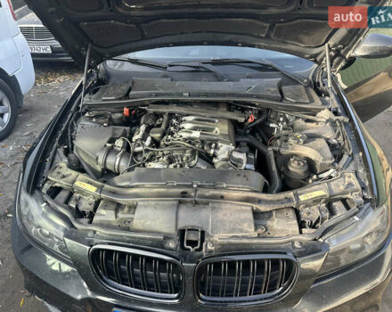 Черный БМВ 3 Серия, объемом двигателя 3 л и пробегом 290 тыс. км за 14000 $, фото 28 на Automoto.ua