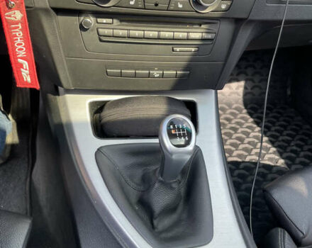 Чорний БМВ 3 Серія, об'ємом двигуна 3 л та пробігом 162 тис. км за 15500 $, фото 8 на Automoto.ua