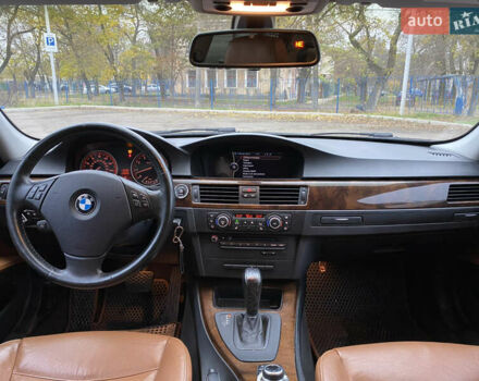 Черный БМВ 3 Серия, объемом двигателя 3 л и пробегом 195 тыс. км за 9499 $, фото 8 на Automoto.ua