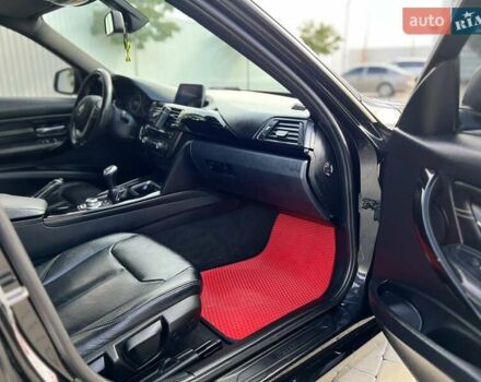 Чорний БМВ 3 Серія, об'ємом двигуна 2 л та пробігом 206 тис. км за 12600 $, фото 20 на Automoto.ua