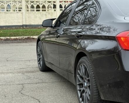 Чорний БМВ 3 Серія, об'ємом двигуна 2 л та пробігом 198 тис. км за 12700 $, фото 6 на Automoto.ua