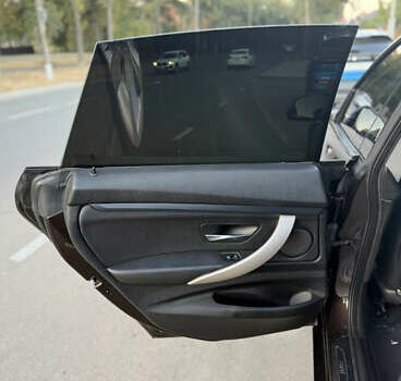 Чорний БМВ 3 Серія, об'ємом двигуна 2 л та пробігом 220 тис. км за 15000 $, фото 18 на Automoto.ua