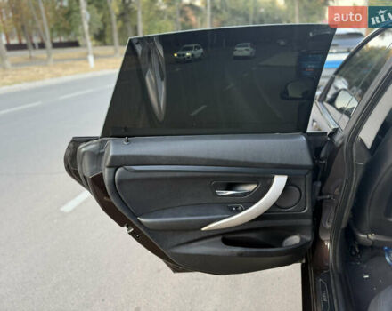 Чорний БМВ 3 Серія, об'ємом двигуна 2 л та пробігом 220 тис. км за 15000 $, фото 11 на Automoto.ua