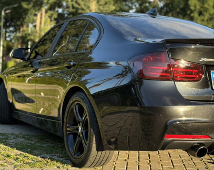 Чорний БМВ 3 Серія, об'ємом двигуна 2 л та пробігом 150 тис. км за 14800 $, фото 4 на Automoto.ua