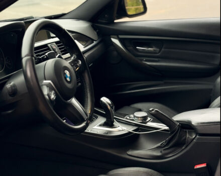 Черный БМВ 3 Серия, объемом двигателя 3 л и пробегом 216 тыс. км за 18000 $, фото 4 на Automoto.ua