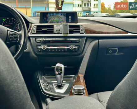 БМВ 3 Серия 2015 в Черкассах на Automoto.ua Черный БМВ 3 Серия, объемом двигателя 2 л и пробегом 147 тыс. км за 14999 $, фото 16 на Automoto.ua