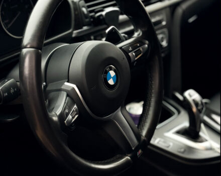 Черный БМВ 3 Серия, объемом двигателя 3 л и пробегом 216 тыс. км за 18000 $, фото 3 на Automoto.ua