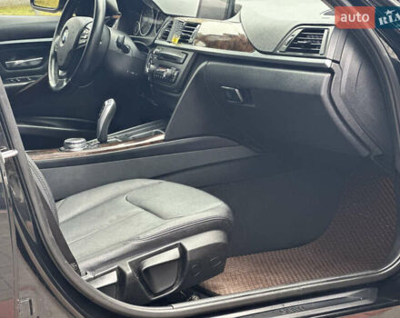 БМВ 3 Серия 2015 в Черкассах на Automoto.ua Черный БМВ 3 Серия, объемом двигателя 2 л и пробегом 147 тыс. км за 14999 $, фото 17 на Automoto.ua
