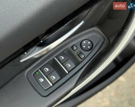 Чорний БМВ 3 Серія, об'ємом двигуна 2 л та пробігом 54 тис. км за 19400 $, фото 11 на Automoto.ua